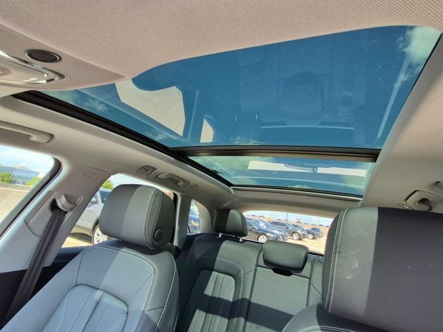 Certified 2023 Audi Q5 2.0T Premium w/ Convenience Package AWD/4WD image 17