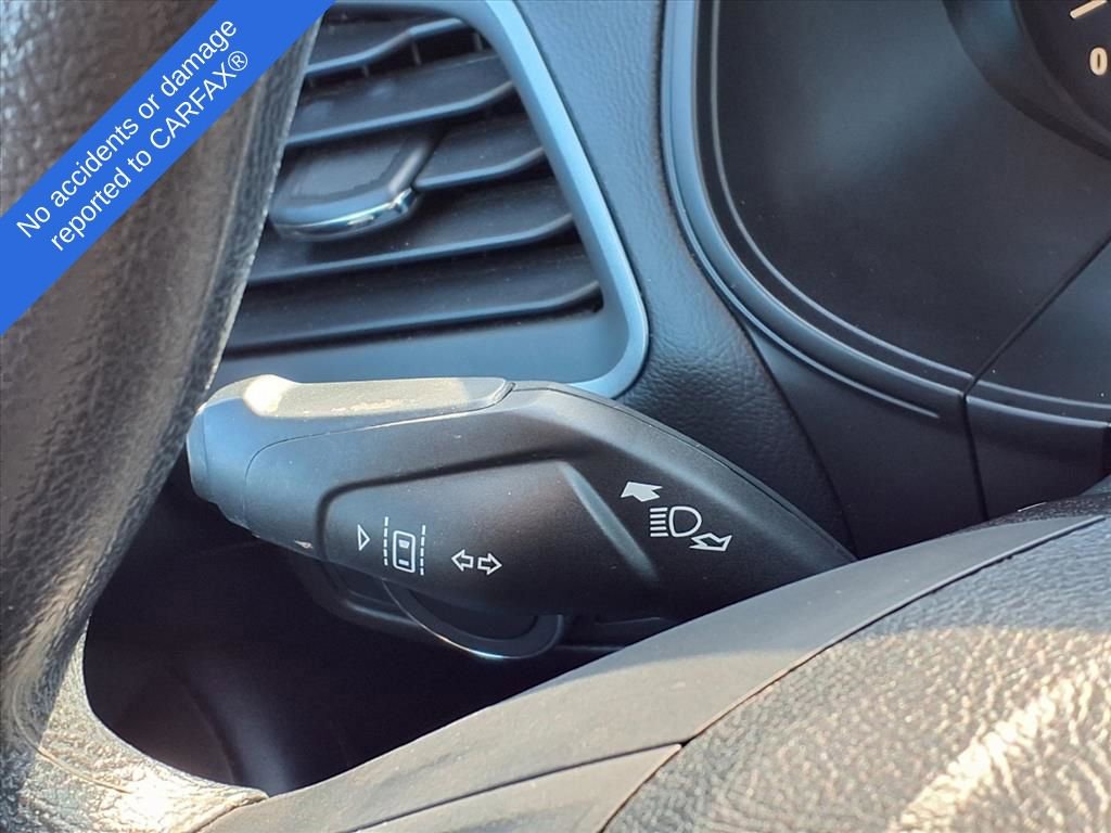 Used 2019 Ford Edge SE image 28