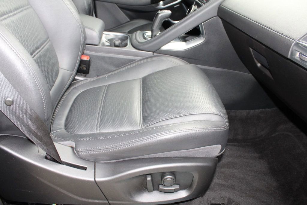 Used 2020 Jaguar E-PACE image 16