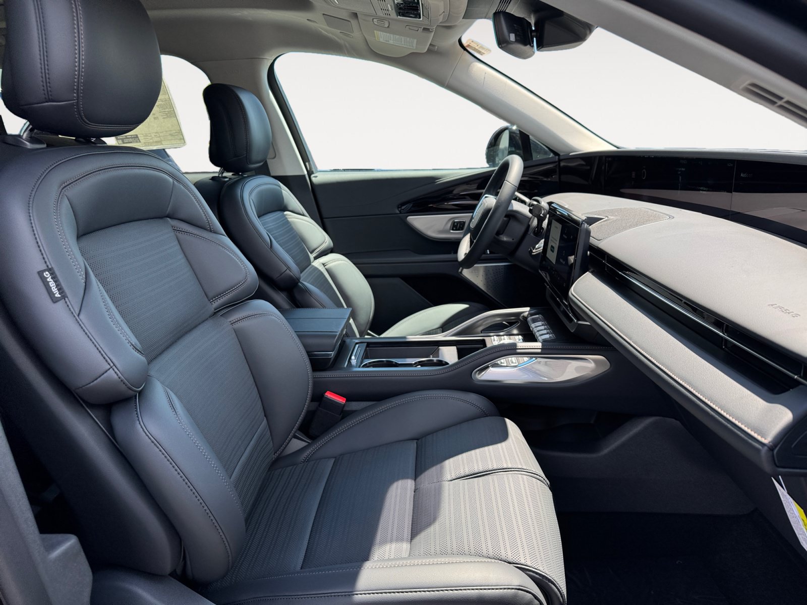 New 2026 Lincoln Nautilus Reserve AWD/4WD image 18