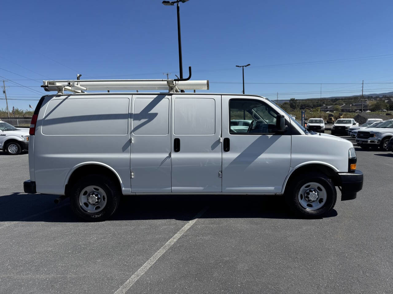 Used 2019 Chevrolet Express 2500 2500 3dr Cargo Van w/ Driver Convenience Package image 35