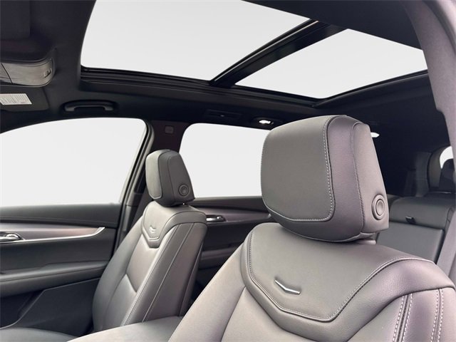 New 2025 Cadillac XT6 Luxury w/ LPO, Floor Liner Package image 18