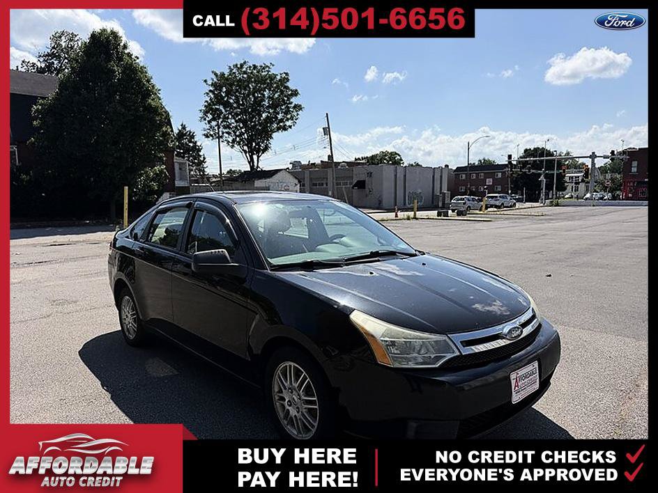 Used 2010 Ford Focus SE FWD image 4