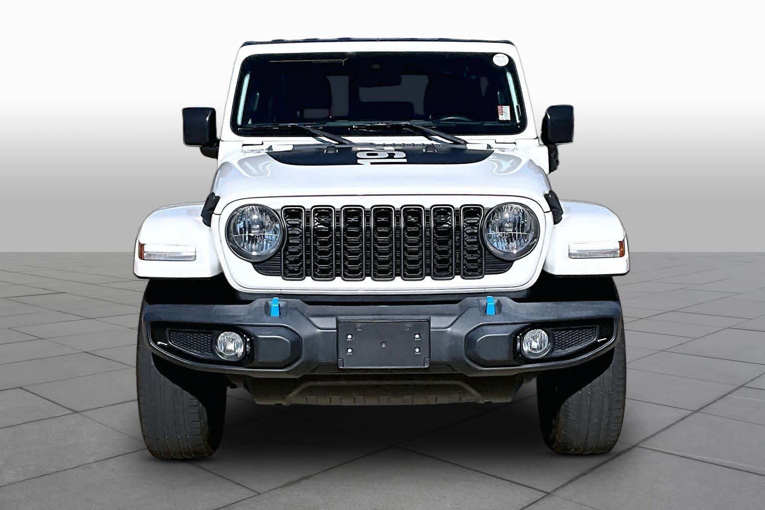 Used 2024 Jeep Wrangler Unlimited w/ Convenience Group AWD/4WD image 5