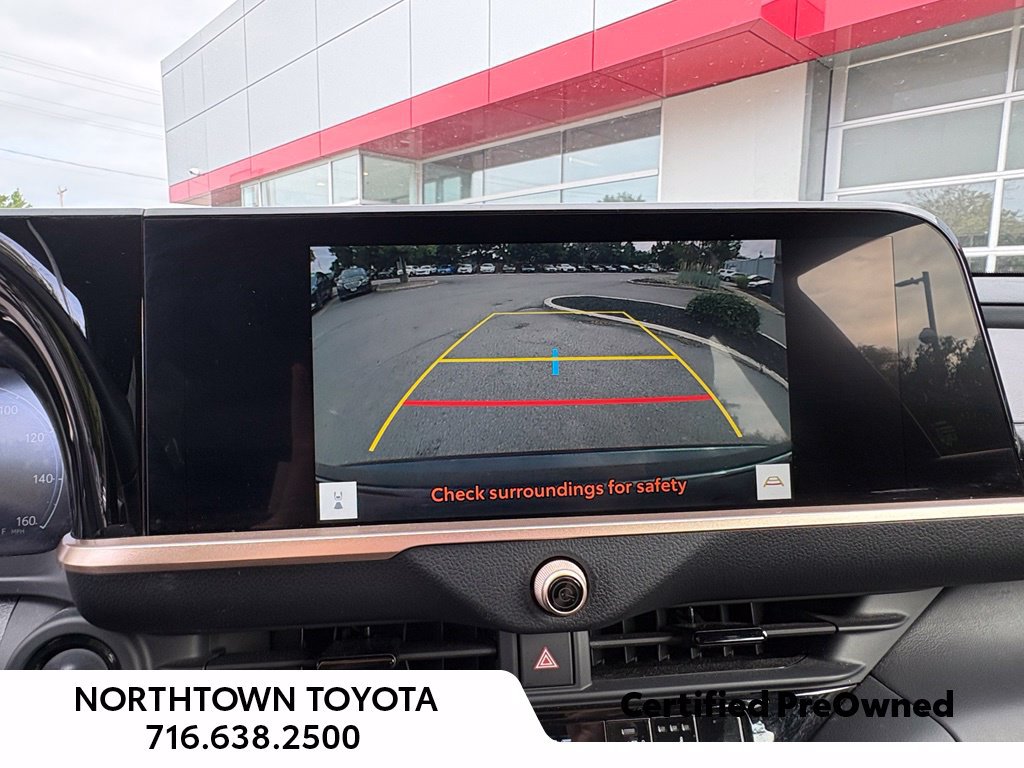 Used 2023 Toyota Crown AWD/4WD image 28