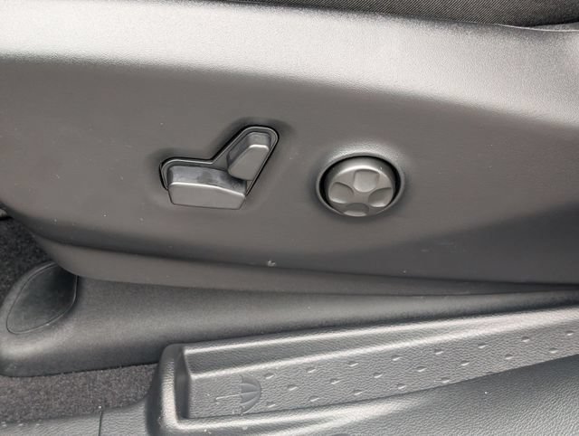 New 2027 Chrysler Pacifica Select FWD image 13