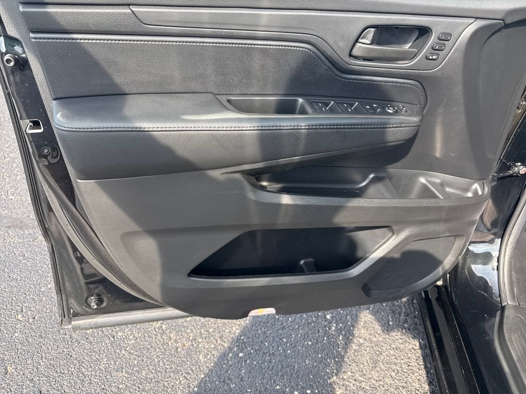 Used 2025 Honda Odyssey Sport-L image 12