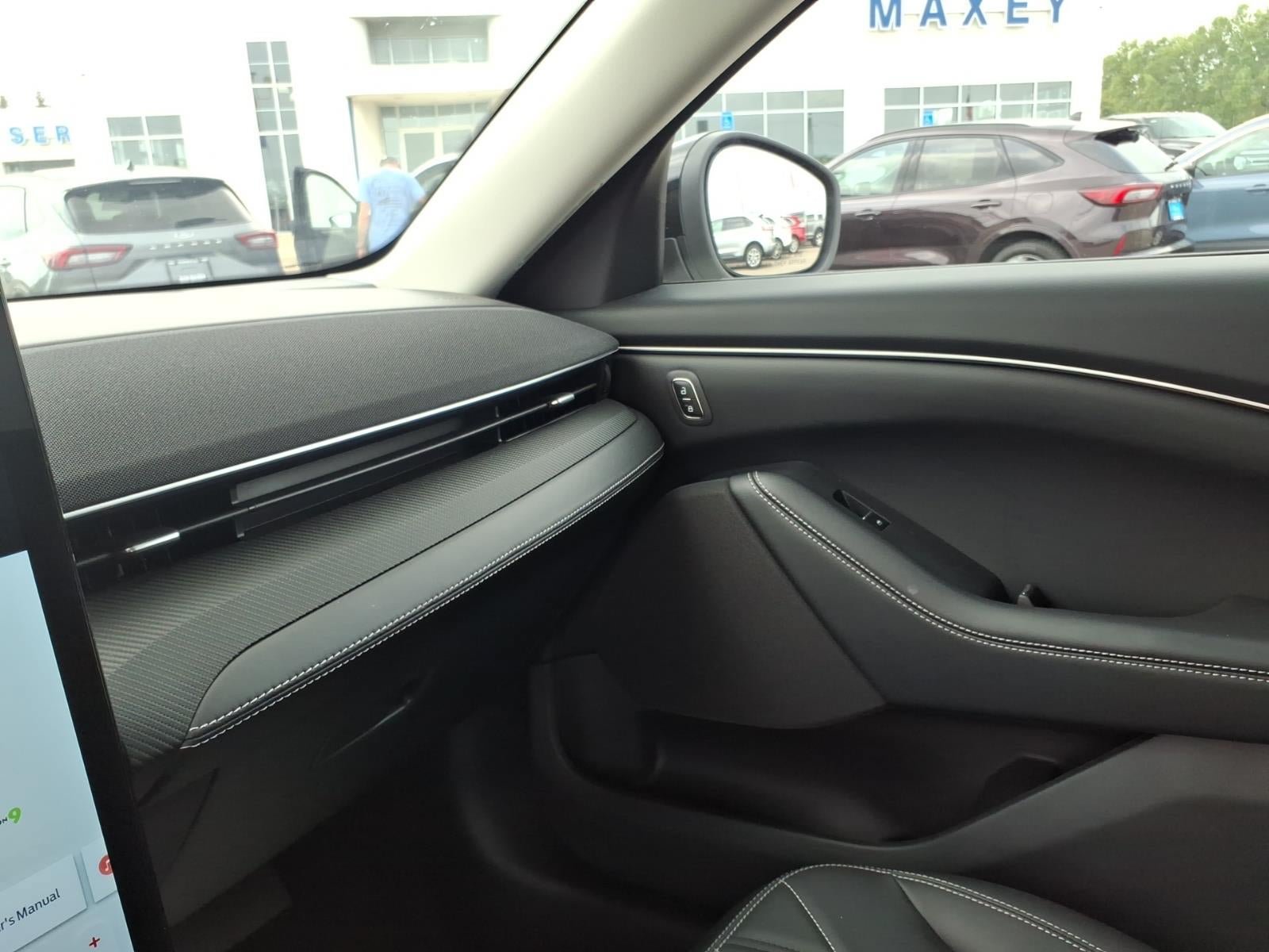 Used 2025 Ford Mustang Mach-E Select w/ Comfort Package Lite RWD image 19