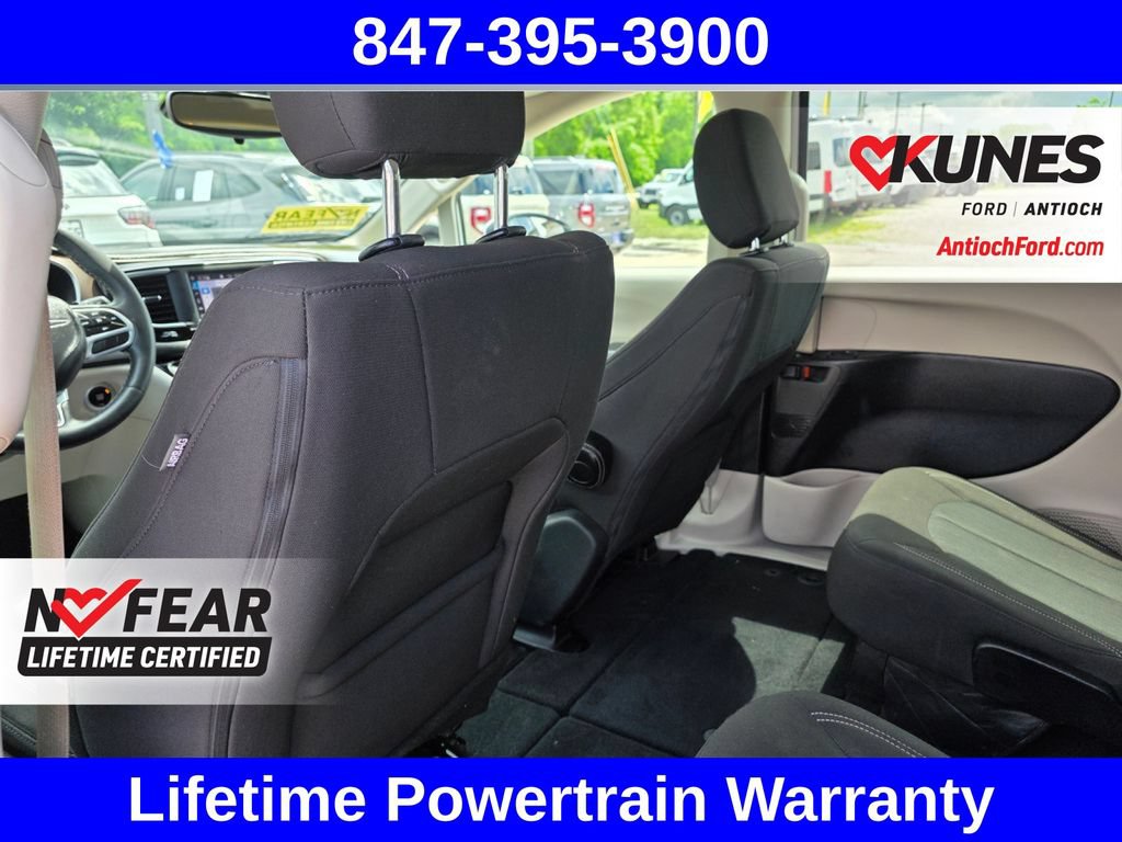 Used 2023 Chrysler Voyager LX FWD image 32