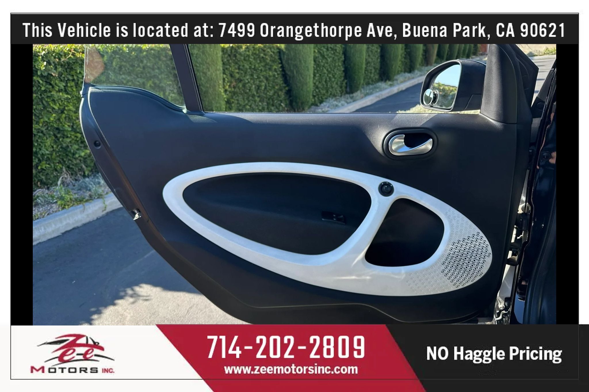 Used 2016 smart fortwo passion RWD image 34