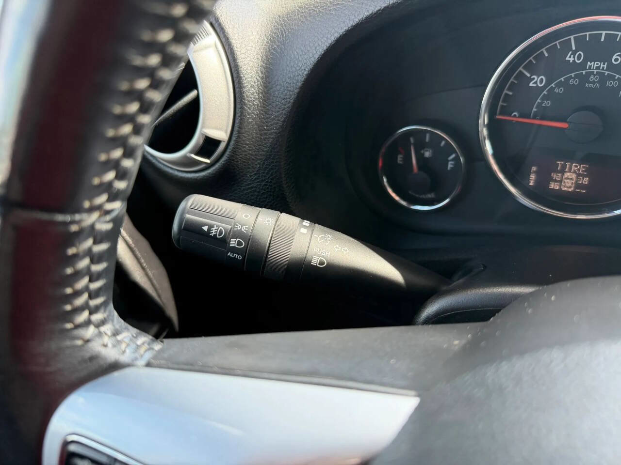 Used 2016 Jeep Wrangler Unlimited Rubicon image 39