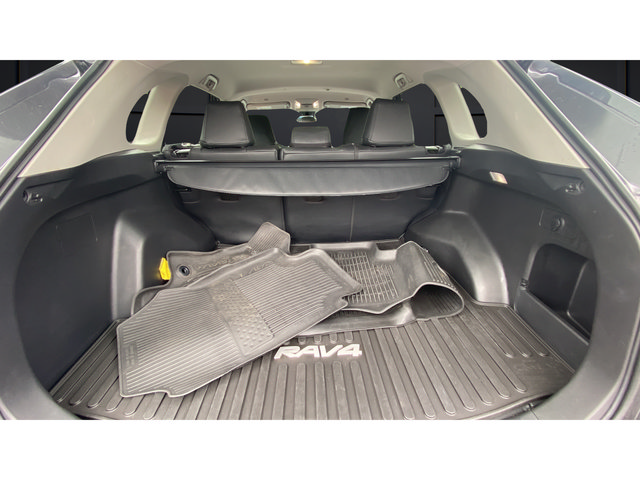 Used 2023 Toyota RAV4 XLE AWD/4WD image 27