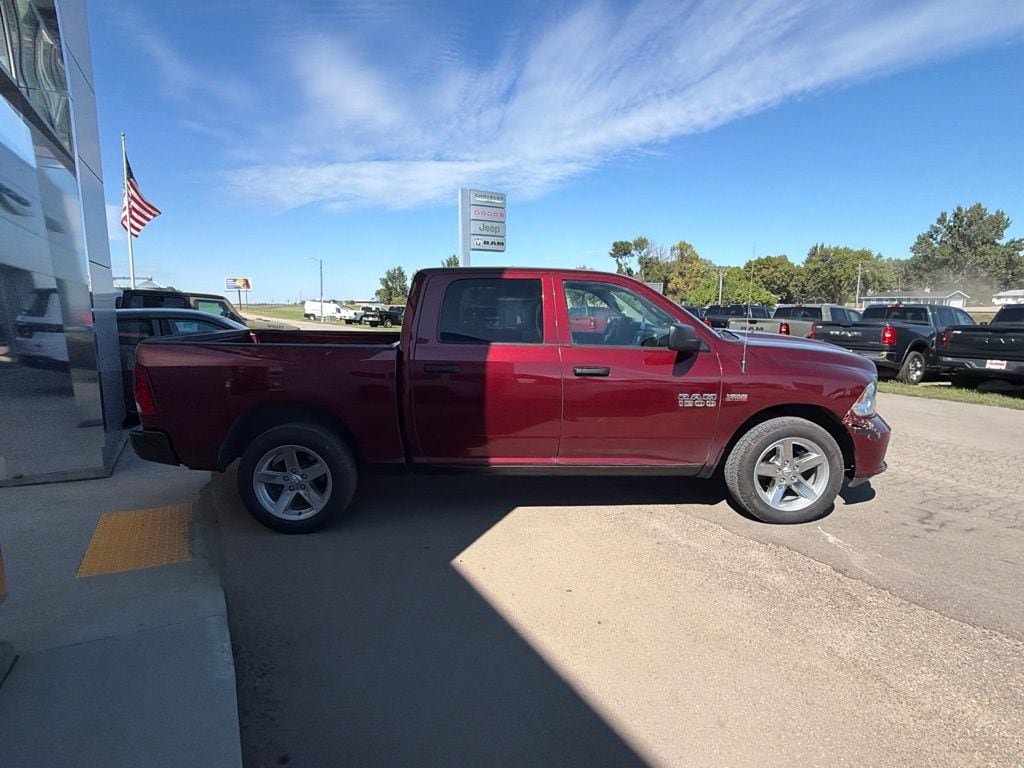 Used 2017 RAM 1500 Express w/ Express Value Package AWD/4WD image 3