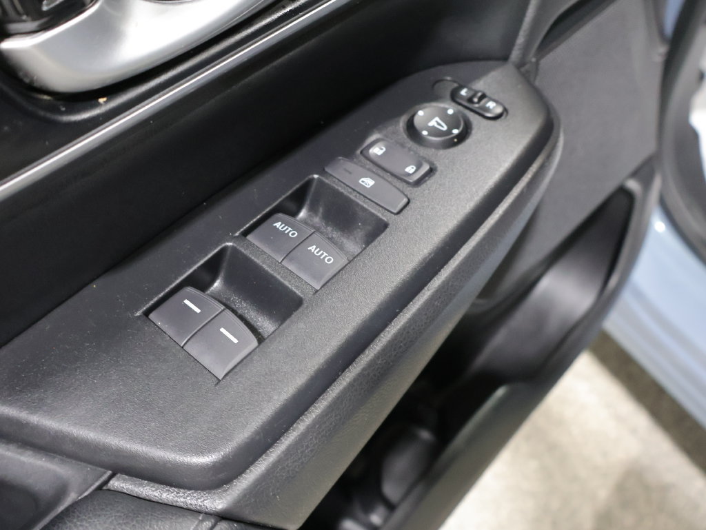 Used 2021 Honda CR-V EX-L image 13