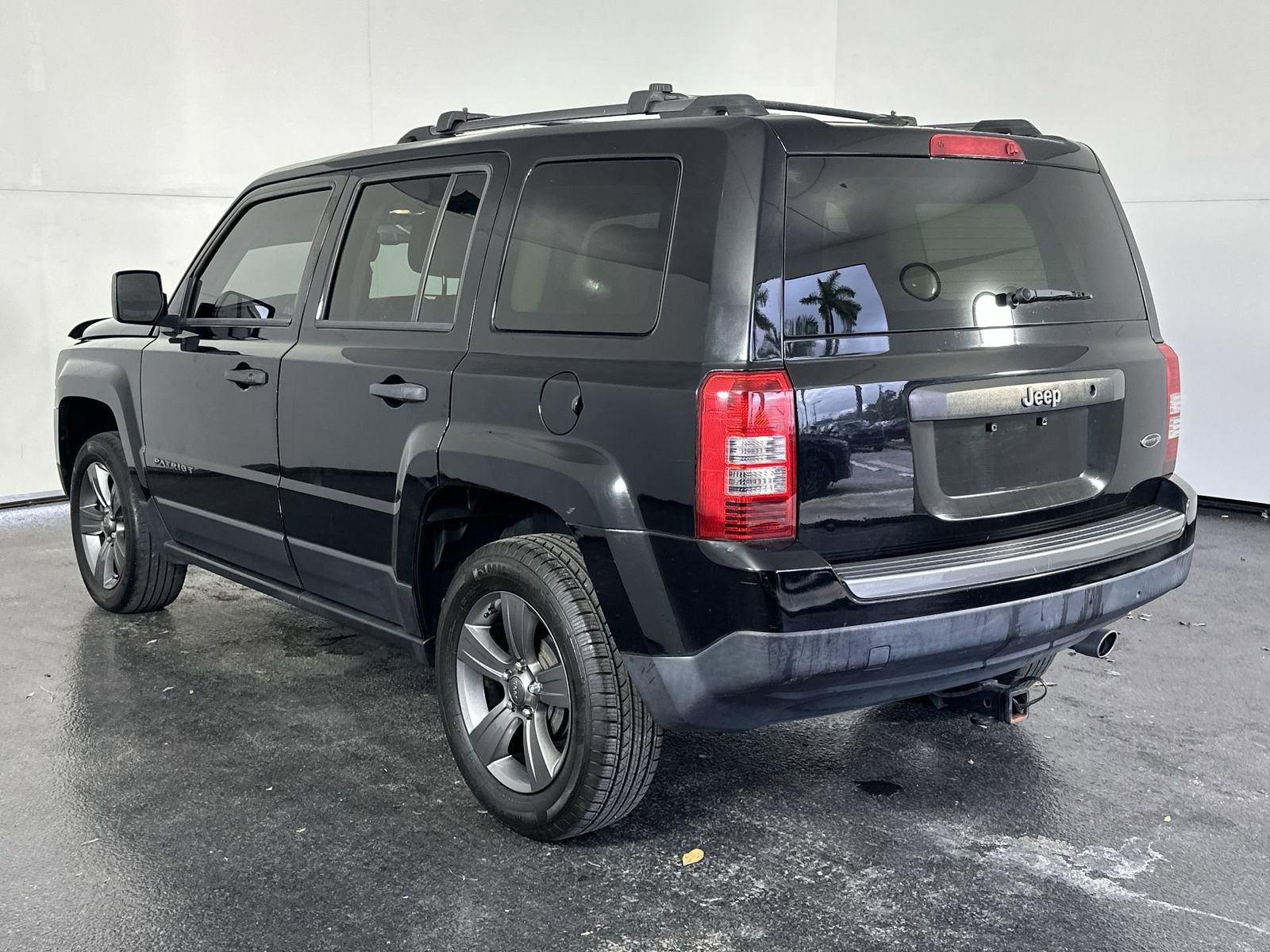 Used 2017 Jeep Patriot Sport image 9
