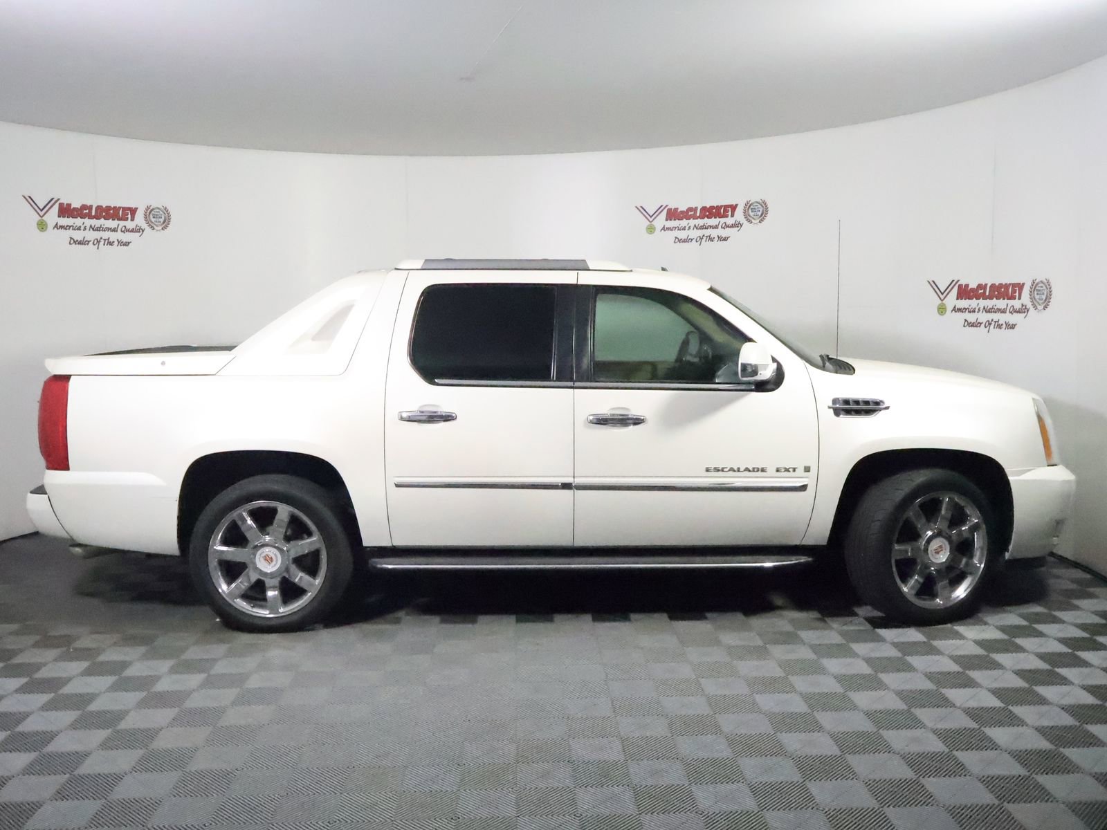 Used 2009 Cadillac Escalade EXT AWD/4WD image 3