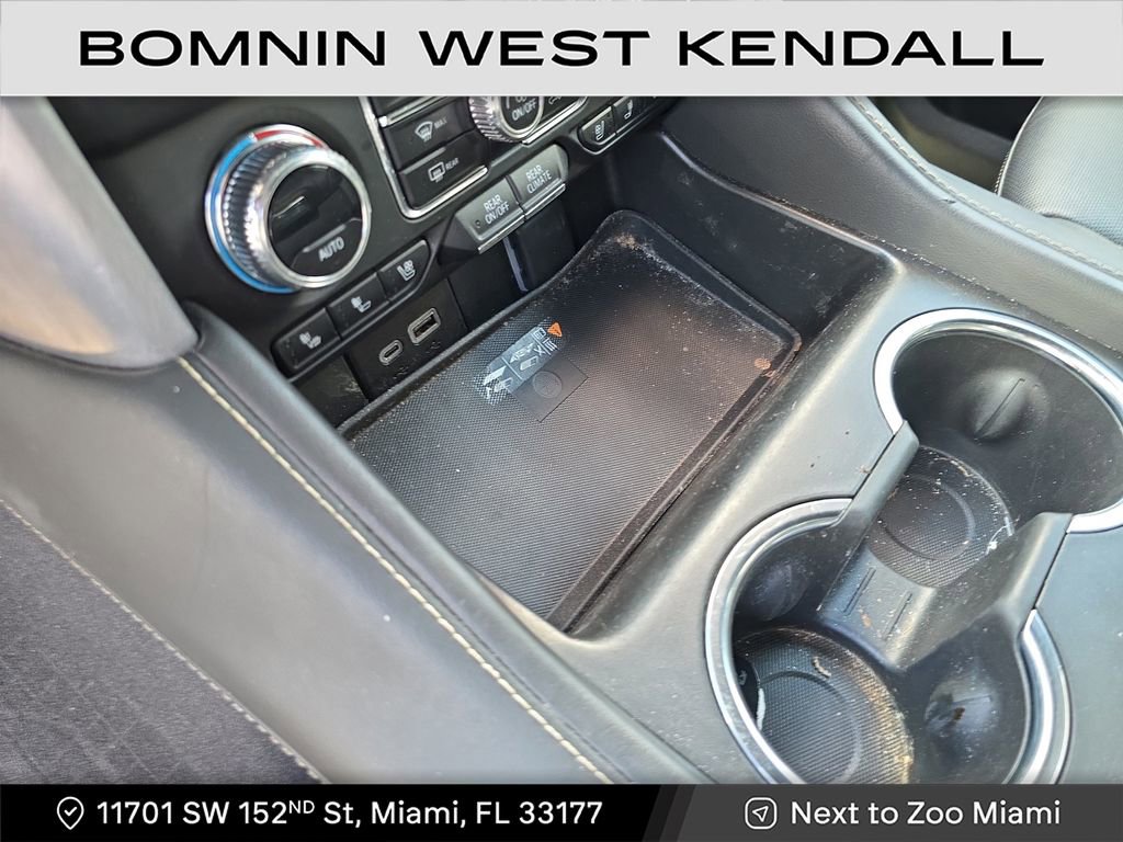 Used 2023 GMC Yukon XL SLT image 22