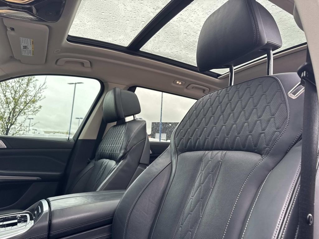 Used 2020 BMW X7 xDrive40i w/ Premium Package AWD/4WD image 18