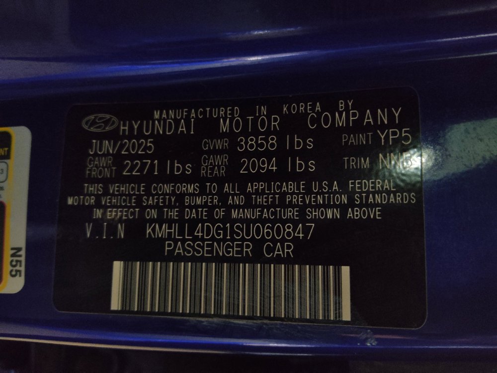 Used 2025 Hyundai Elantra SE FWD image 33