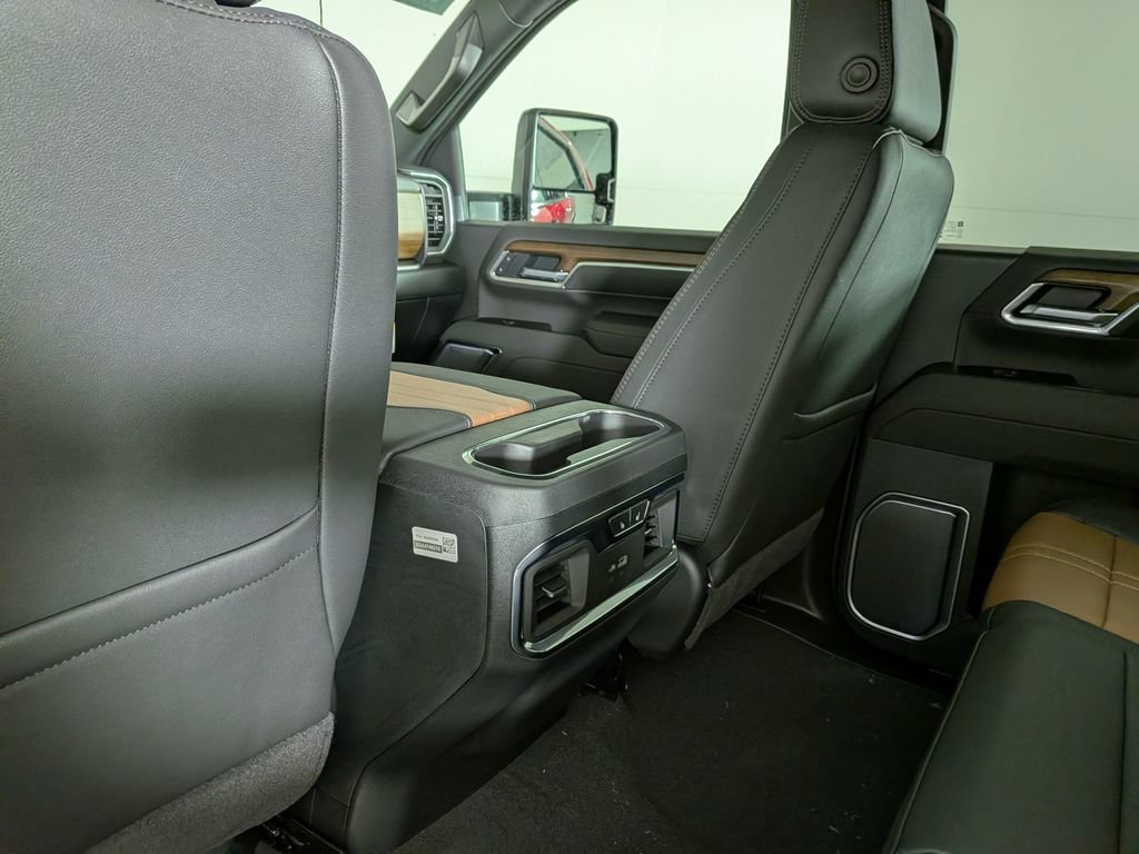 New 2026 Chevrolet Silverado 2500 High Country w/ High Country Premium Package AWD/4WD image 33