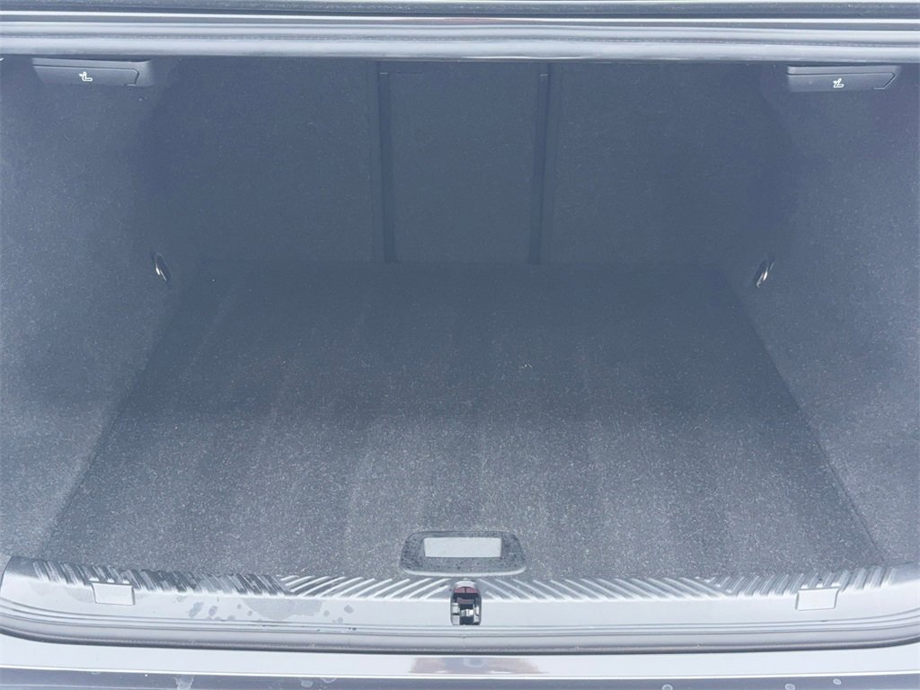 Used 2024 BMW i5 eDrive40i image 12