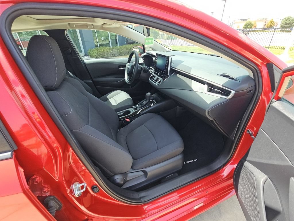Used 2020 Toyota Corolla LE w/ LE Premium Package FWD image 22