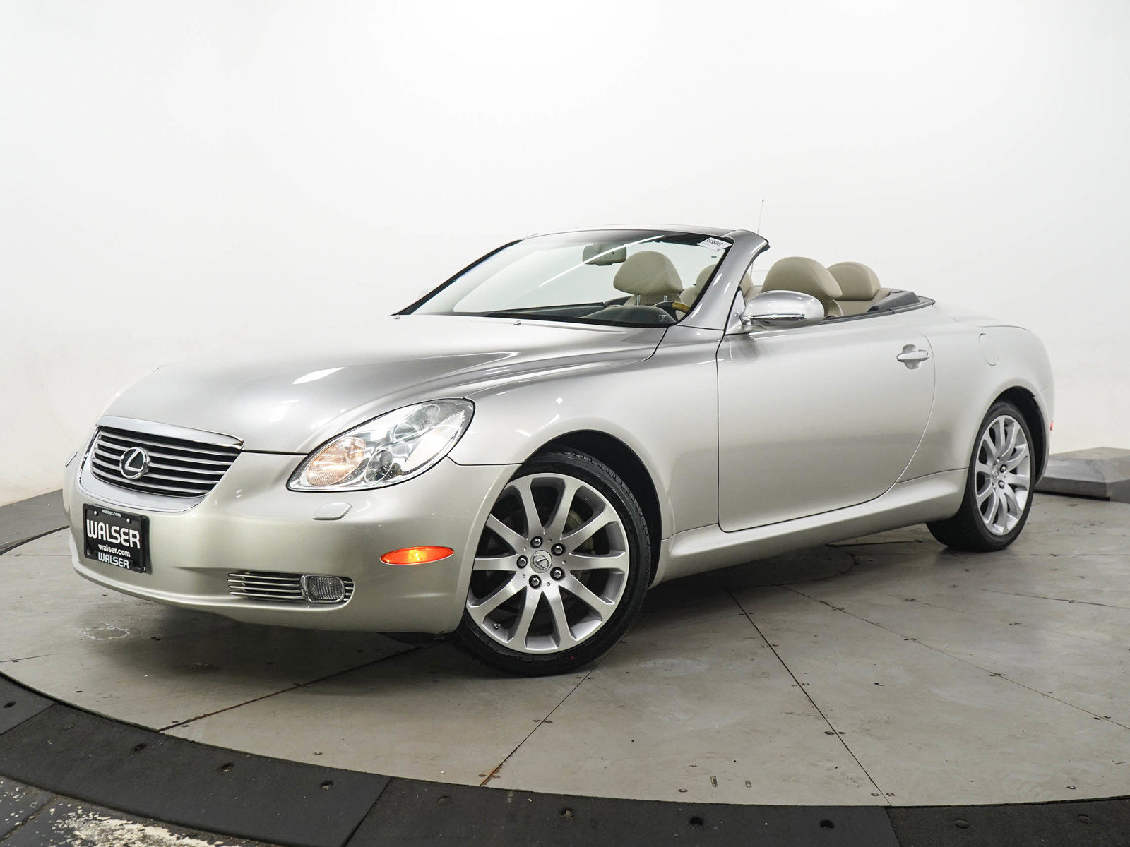 Used 2002 Lexus SC 430 Convertible RWD image 9