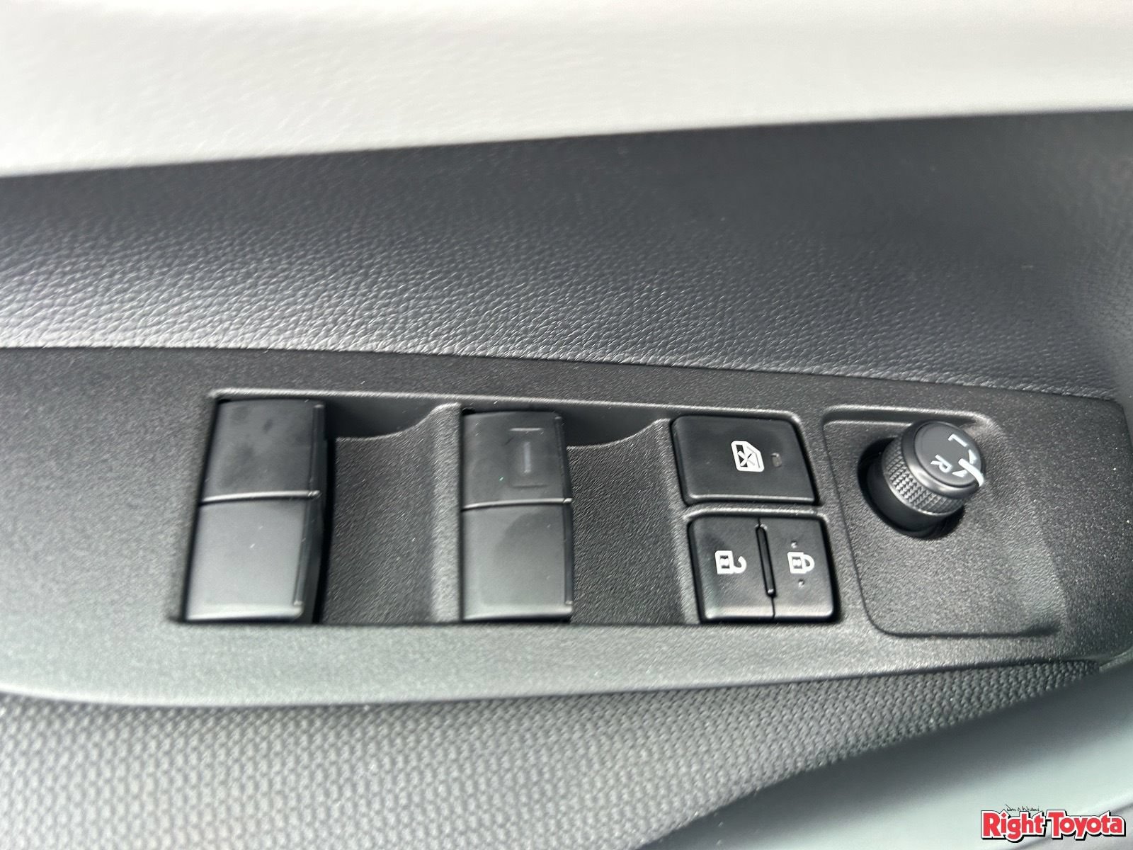 New 2026 Toyota Corolla SE w/ Carpet Mat Package (TMS) FWD image 21