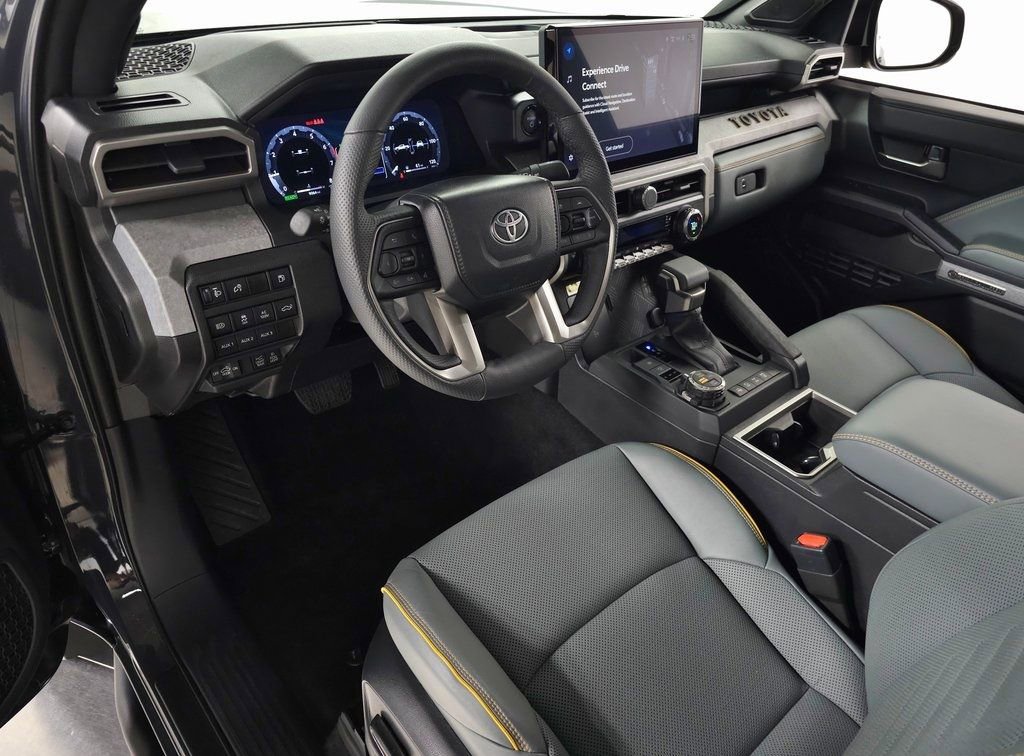 Used 2024 Toyota Tacoma Trailhunter image 19