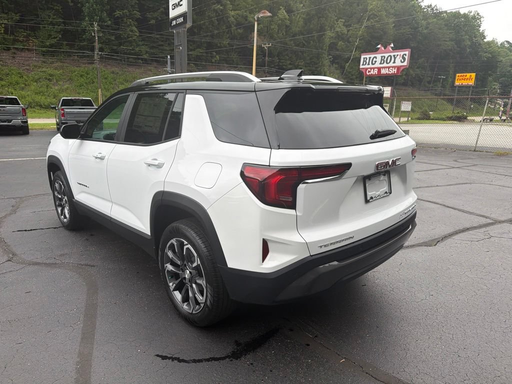 New 2027 GMC Terrain Elevation w/ Elevation Premium Package FWD image 3