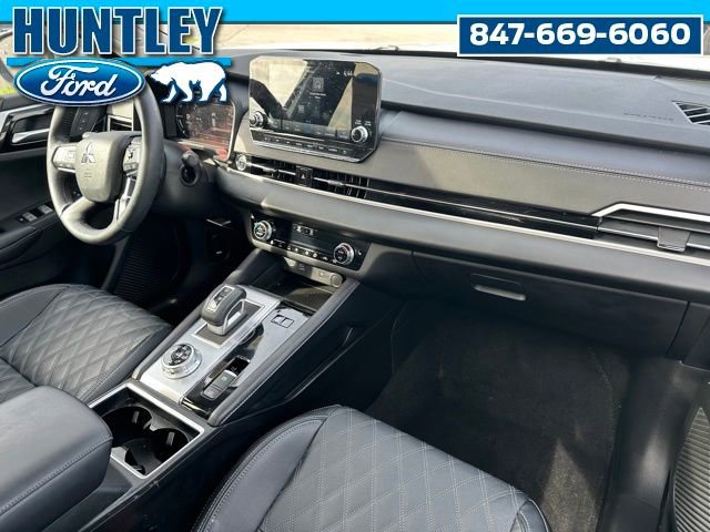 Used 2024 Mitsubishi Outlander SEL Black Edition AWD/4WD image 11