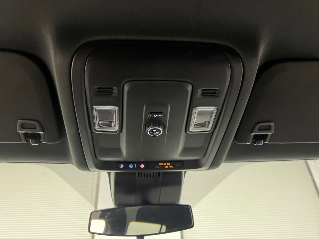 Used 2025 Chevrolet Tahoe LT image 63