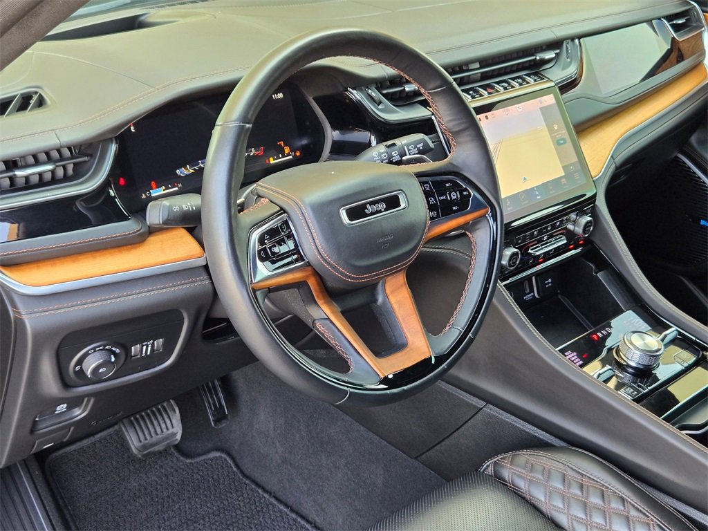 Used 2023 Jeep Grand Cherokee Summit image 10