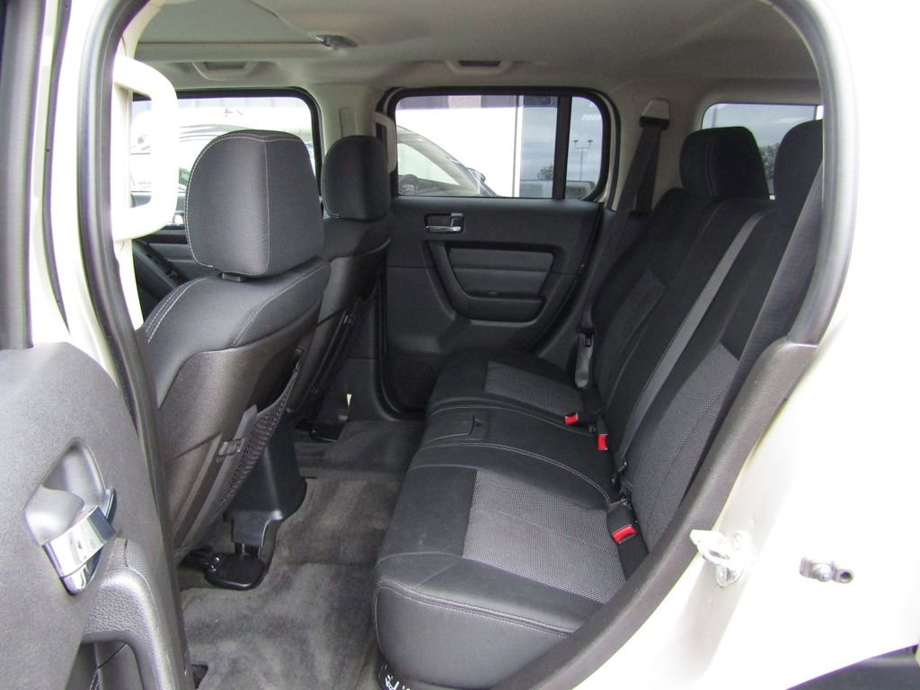 Used 2007 HUMMER H3 w/ Chrome Appearance Package AWD/4WD image 23
