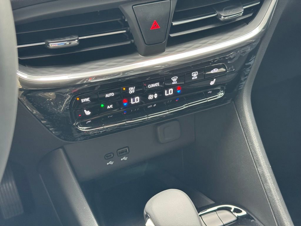 New 2026 Buick Encore GX Avenir w/ Avenir Convenience Package image 30