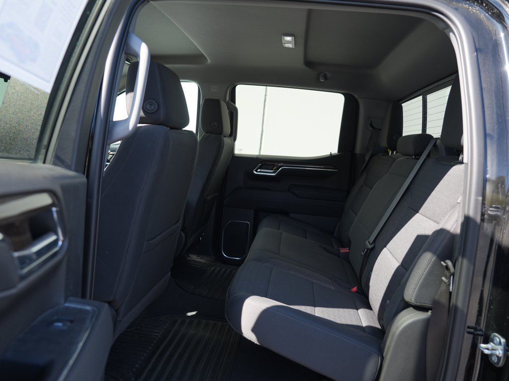 Certified 2023 Chevrolet Silverado 1500 LT w/ Convenience Package II AWD/4WD image 18