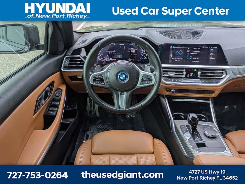Used 2022 BMW 330e w/ M Sport Package RWD image 18