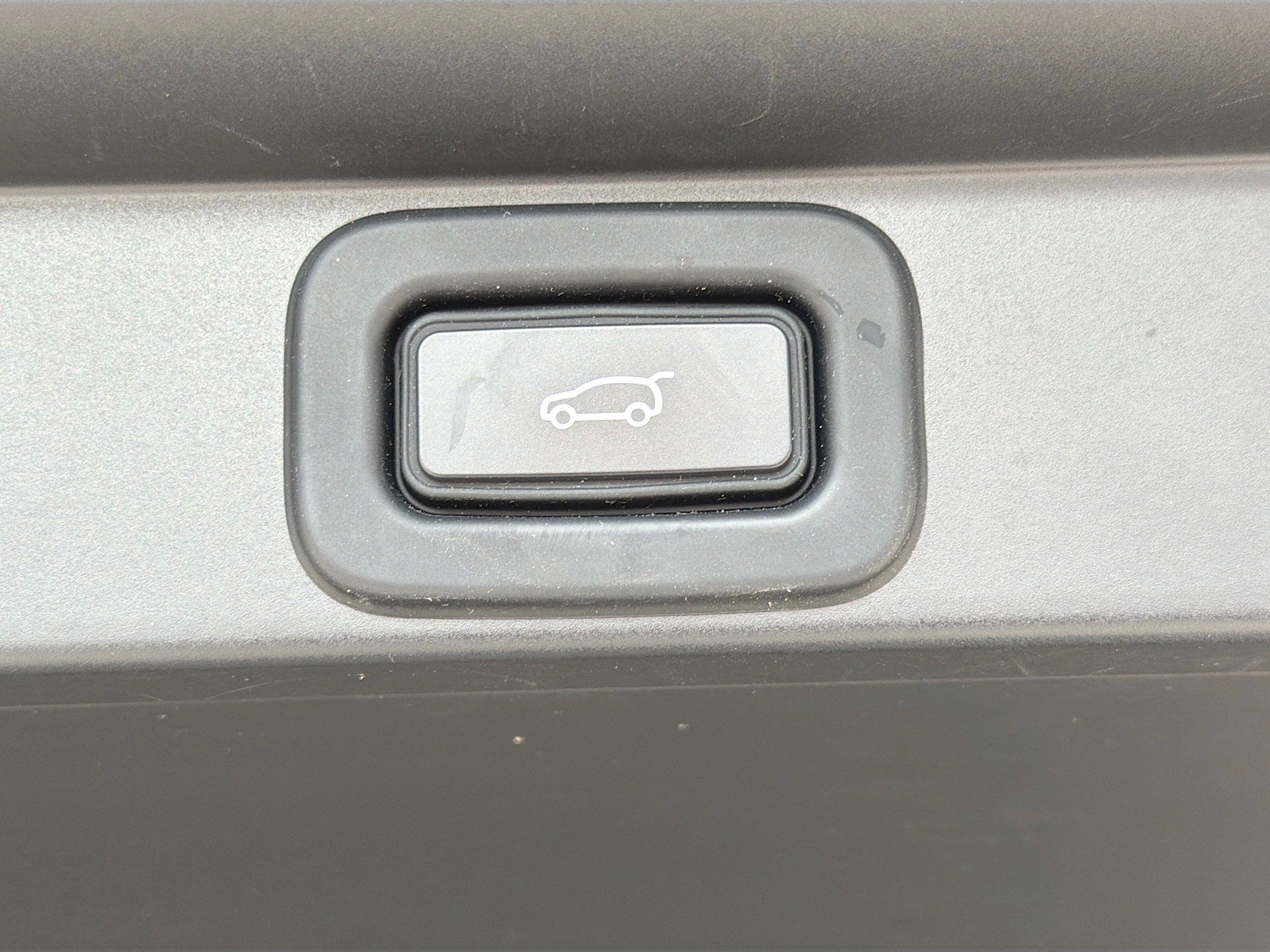 Used 2023 Land Rover Range Rover Long Wheelbase SE image 13