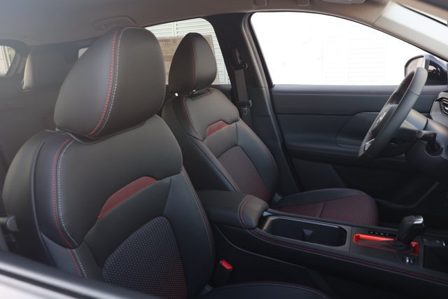 New 2025 Nissan Kicks SR FWD image 22