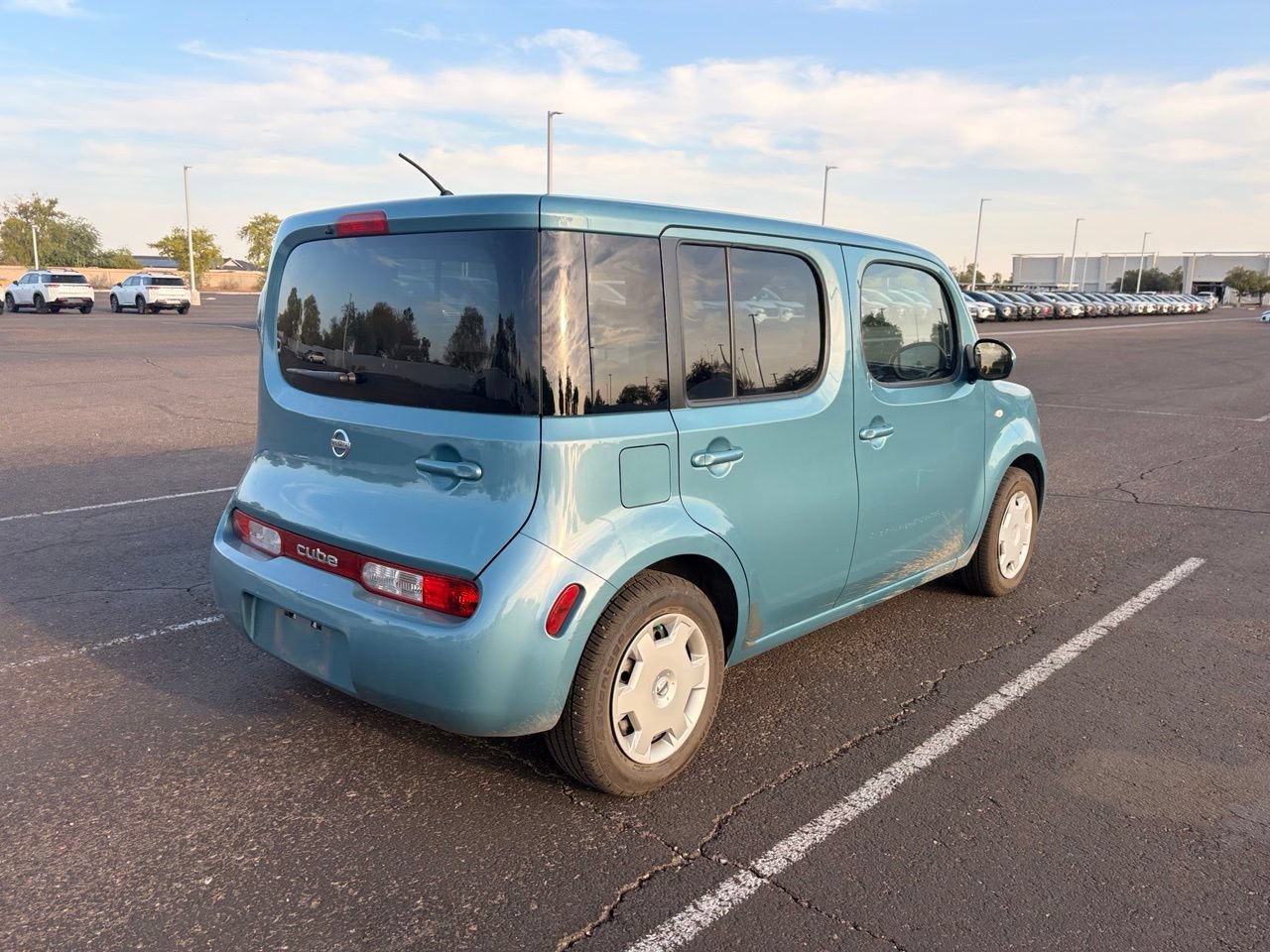 Used 2009 Nissan Cube 1.8 S w/ Interior Designer Pkg FWD image 6