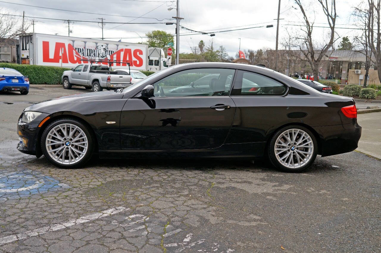 Used 2011 BMW 335i Coupe image 8