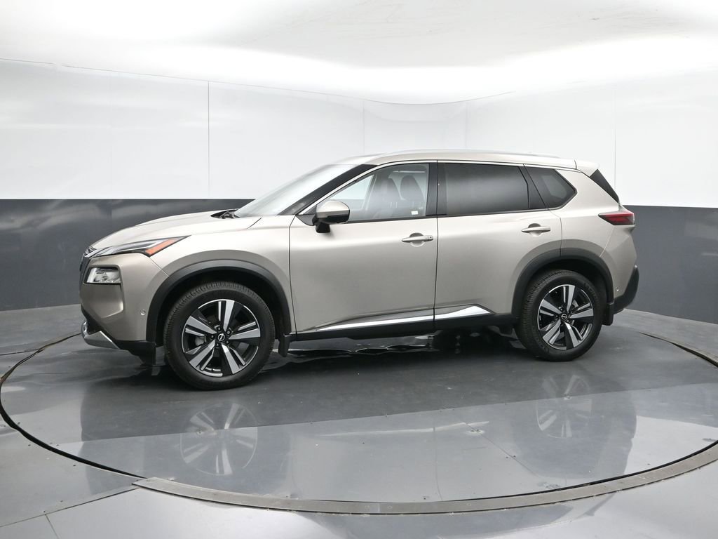 Used 2022 Nissan Rogue Platinum w/ Head-Up Display Package image 2