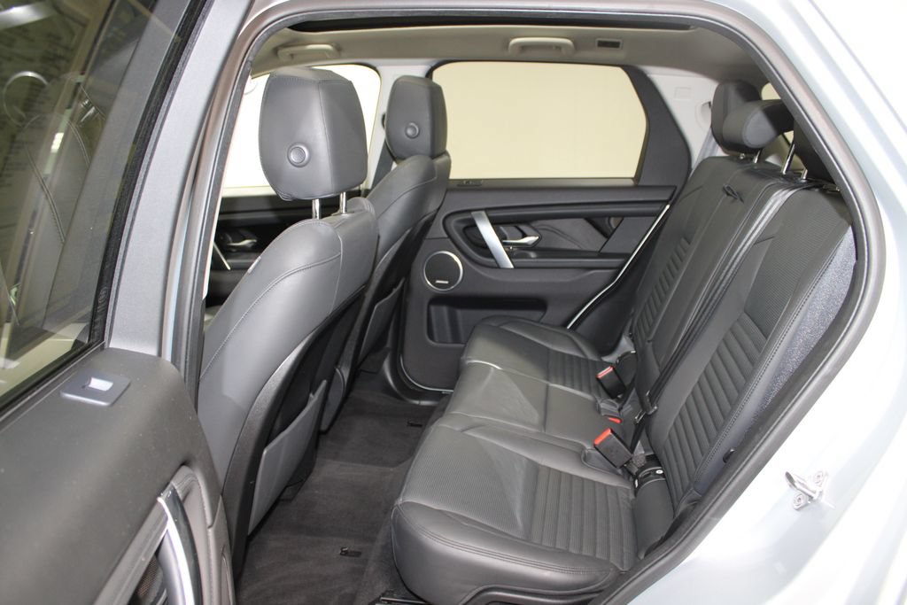 Used 2021 Land Rover Discovery Sport SE AWD/4WD image 24