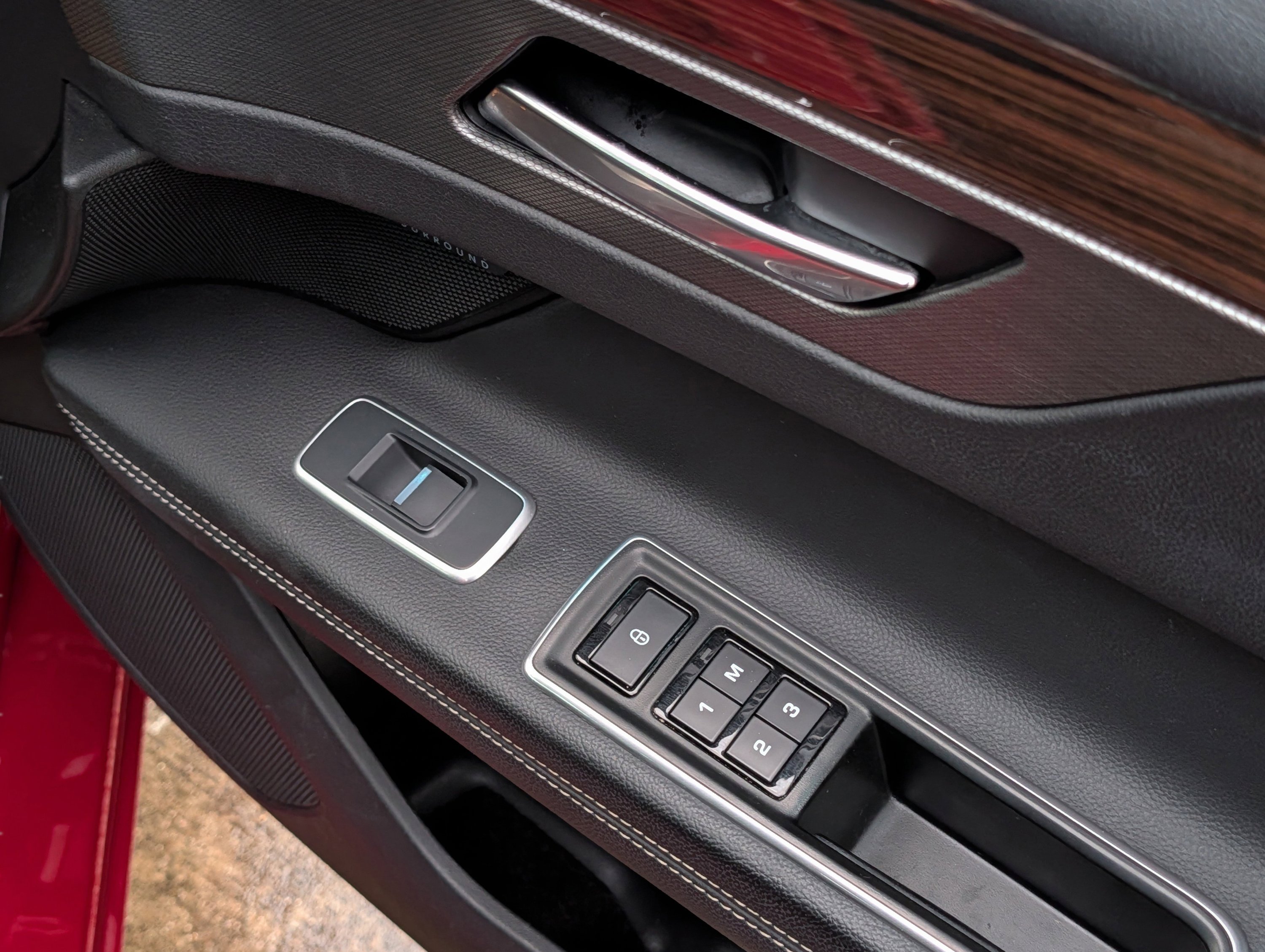 Used 2018 Jaguar XF S image 34