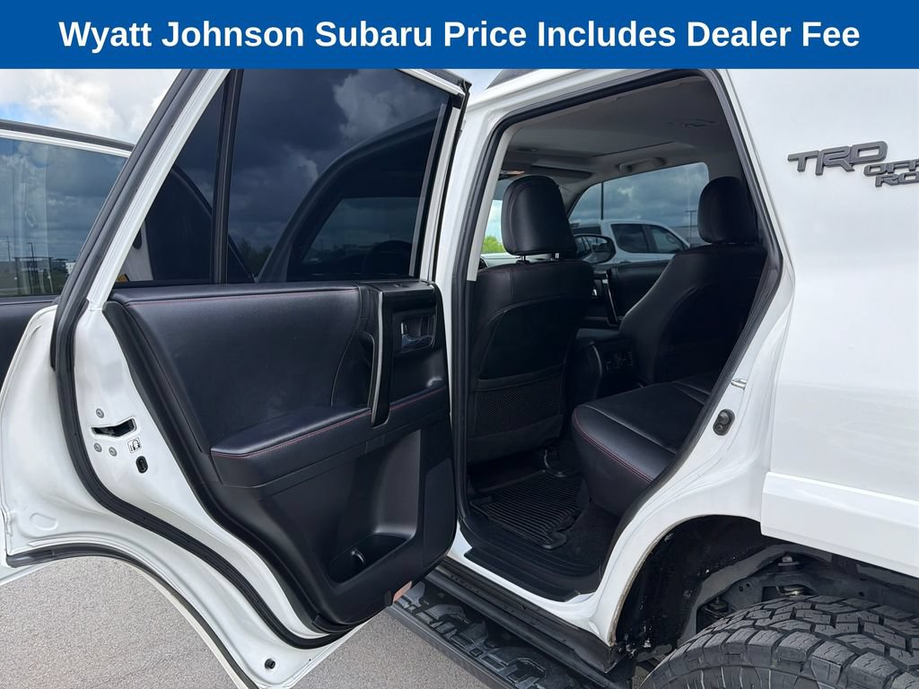 Used 2020 Toyota 4Runner TRD Off-Road Premium w/ Moonroof Package AWD/4WD image 33