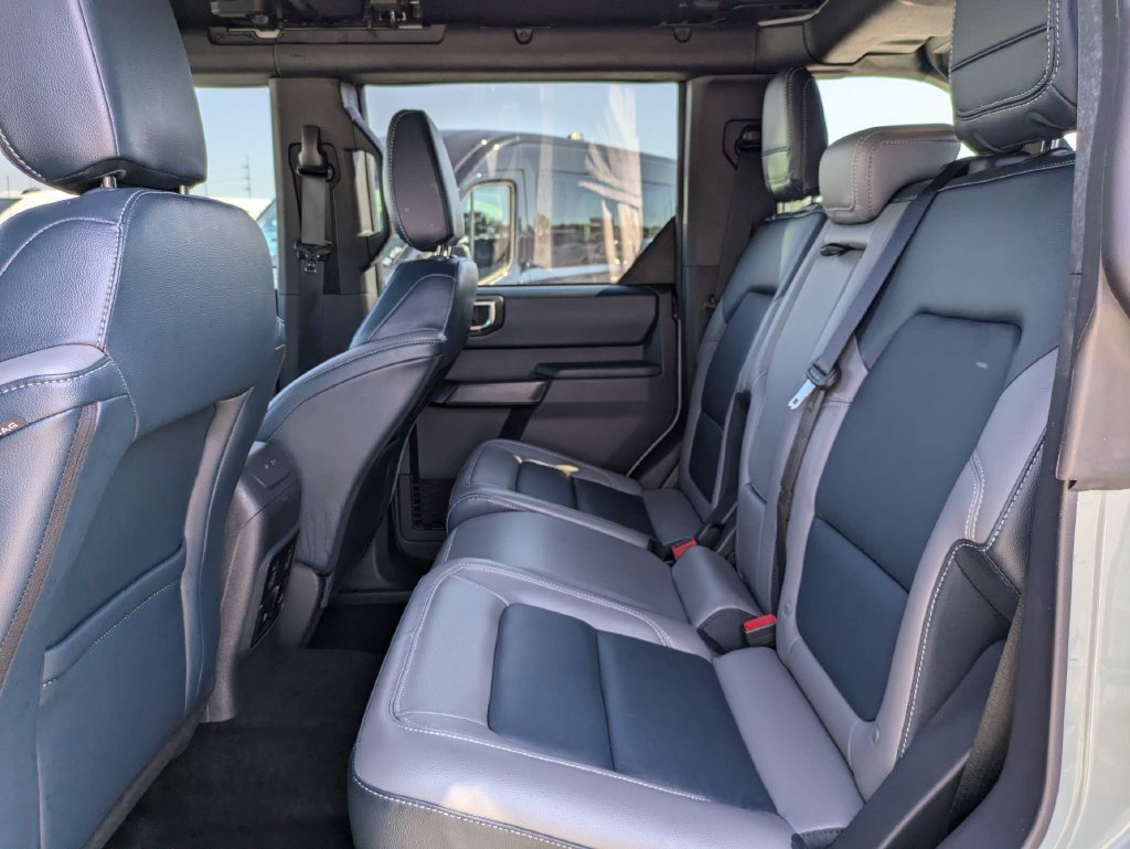 Used 2024 Ford Bronco Outer Banks AWD/4WD image 14