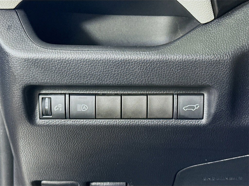 Used 2019 Toyota RAV4 XLE image 21