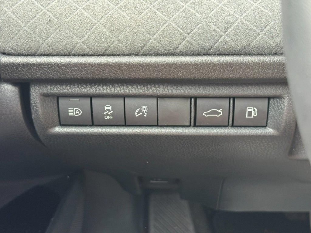 Used 2026 Toyota Camry XLE FWD image 25
