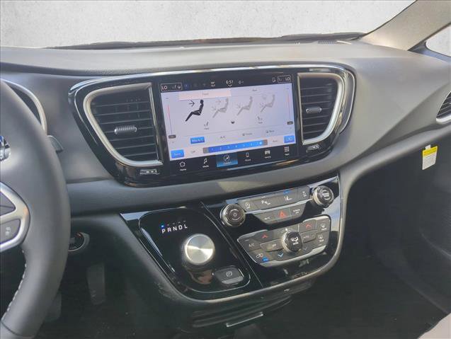 New 2026 Chrysler Voyager LX image 10