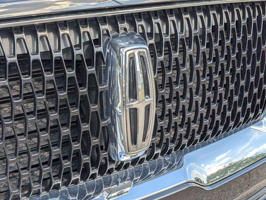 Used 2020 Lincoln Navigator L Reserve w/ Equipment Group 208A Reserve image 10